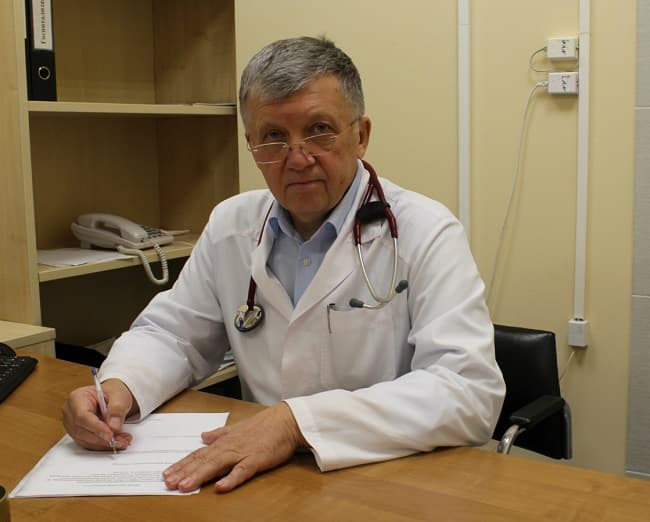 Змитрович Константин Дмитриевич, врач-ревматолог со стажем работы 17 лет, доктор медицинских наук
